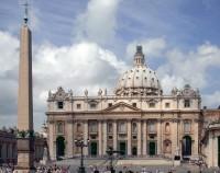 Ρώμη, Ιταλία - Η είσοδος στον επιβλητικό ναό του Αγίου Πέτρου
