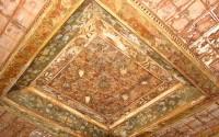 Poulko's Mansion: One More Decorated Ceiling  Navel