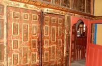 Αρχοντικό Νεραντζόπουλου: Είσοδος και διακόσμηση στις θύρες των ντουλαπών (Μισάντρες)