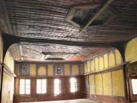 Αρχοντικό Νεραντζόπουλου: Εντυπωσιακή ξυλόγλυπτη επένδυση της οροφής του 'Καφέ-Οντά'