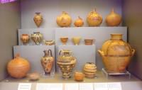 Athens National Archaeological Museum: Gallery IV / Grave Circle A / Pottery vessels, Mycenae, 16th- early 15th century BC (General Photo of Window)