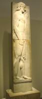 29. Επιτύμβια στήλη. Μάρμαρο πεντελικό. Βρέθηκε στη Βελανιδέζα Αττικής. Αττικό έργο, γύρω στα 510 π.Χ.