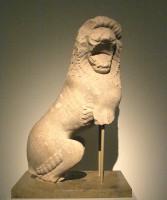 15241. Grave statue of a lion. Poros-stone. Corinthian workshop. Unknown provenance. 560-550 B.C.