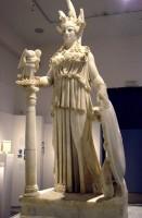 129. Άγαλμα Αθηνάς. Μάρμαρο πεντελικό. Βρέθηκε στην Αθήνα, κοντά στο Βαρβάκειο Λύκειο. 200-250 μ.Χ.