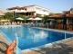 Ξενοδοχείο Ναβαρόνε: Θέα της πισίνας και του ξενοδοχείου