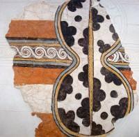 11672, 11671. Wall-paintings depicting figure-of-eight shields with a suspension strap at the middle.