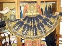Delinaneio Folklore Museum: The same dress held up so it literally unfolds all of its indescribable beauty!