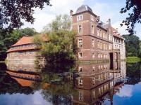 Γερμανία: Κάστρο με προστατευτική τάφρο