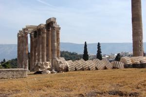 The most important sites of Classical Greece in only three days, with dinners and two overnights.