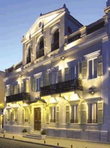 Syrou Melathron Hotel: Front Night View