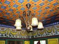 Dolgiras Mansion: Magnificently decorated wooden ceiling and lighting fixture