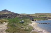 Delos Archaeological Site: Standing on the mole