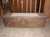 Kastoria Folklore Museum: Hand-made coffer with ornamental Crochet Hook work cover