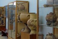 Delos Archaeological Museum: Windows with pottery finds