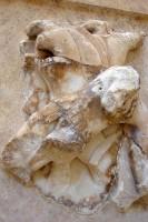 Οι μετόπες του θησαυρού Αθηναίων: Επεισόδιο από την πάλη του Ηρακλή με τον γίγαντα Γηρυόνη