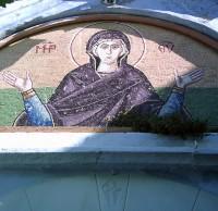 Τήνος: Ψηφιδωτή Εικόνα της Παναγίας στο υπέρθυρο της εισόδου στην Ιερά Μονή Κεχροβουνίου