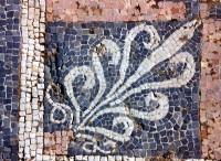Delos Mosaic Corner Ornament