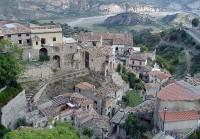Όμορφο μεσαιωνικό χωριό Στίλο στην Ιταλία