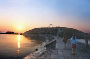 14 Days / 13 Nights: Athens (2 nights), plus City Tour - Mykonos (3 nights) - Paros (2 nights) - Naxos (2 nights) - Santorini (3 nights) - Athens (1 night)
