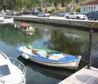 Galaxidi Port: The Name Of The Boat Is 'Rocket'!